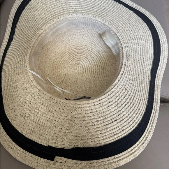 Kendall & Kylie Elegant Cream and Black Women's Sun Hat Mint condition. - Picture 5 of 5
